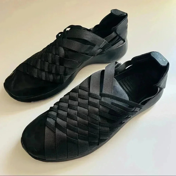 NWOT Nike Roshe Run Woven 2.0 Sneakers - Picture 2 of 10